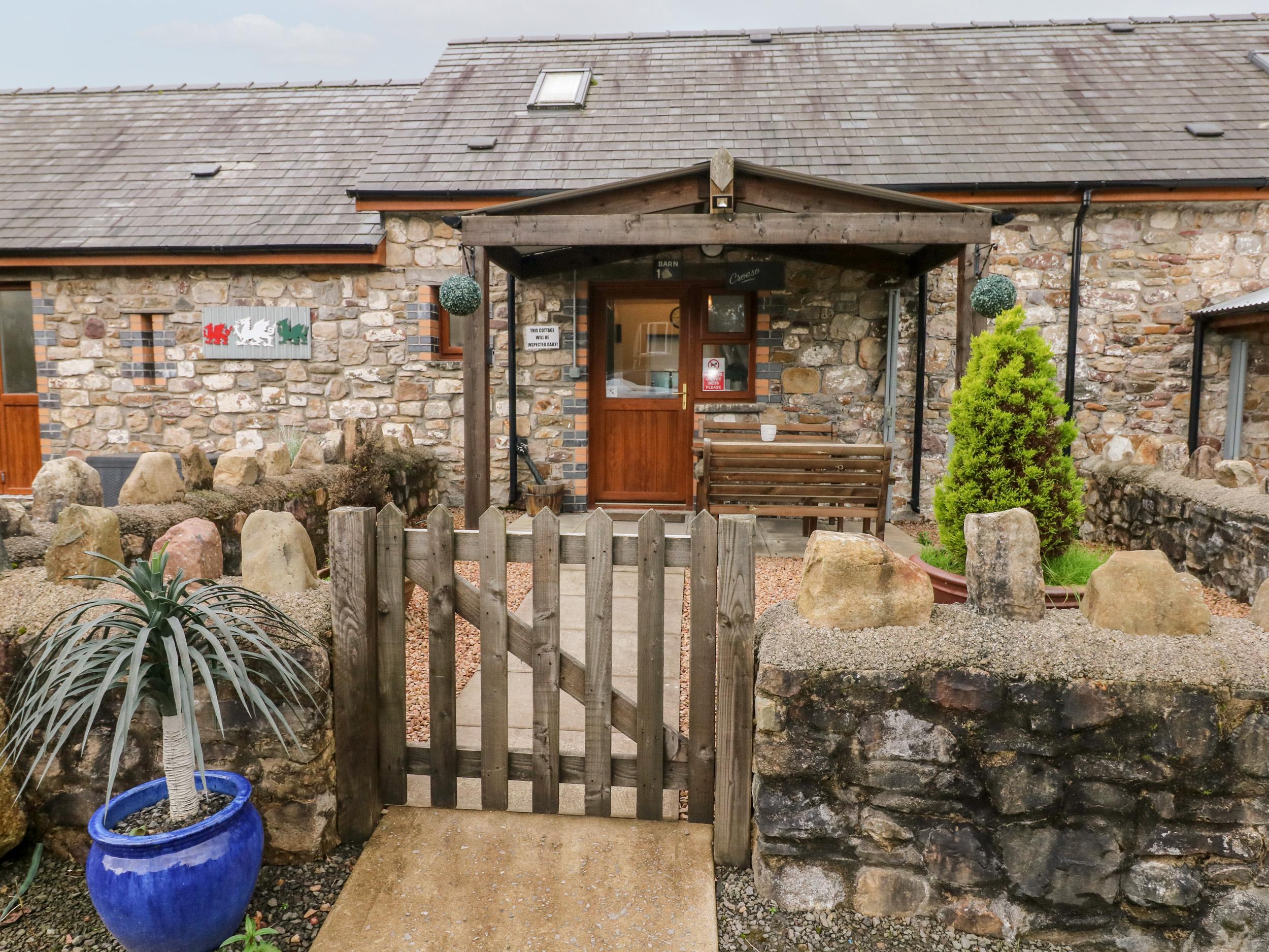 Holiday Cottage Reviews for Barn 1 - Holiday Cottage in Swansea, West Glamorgan