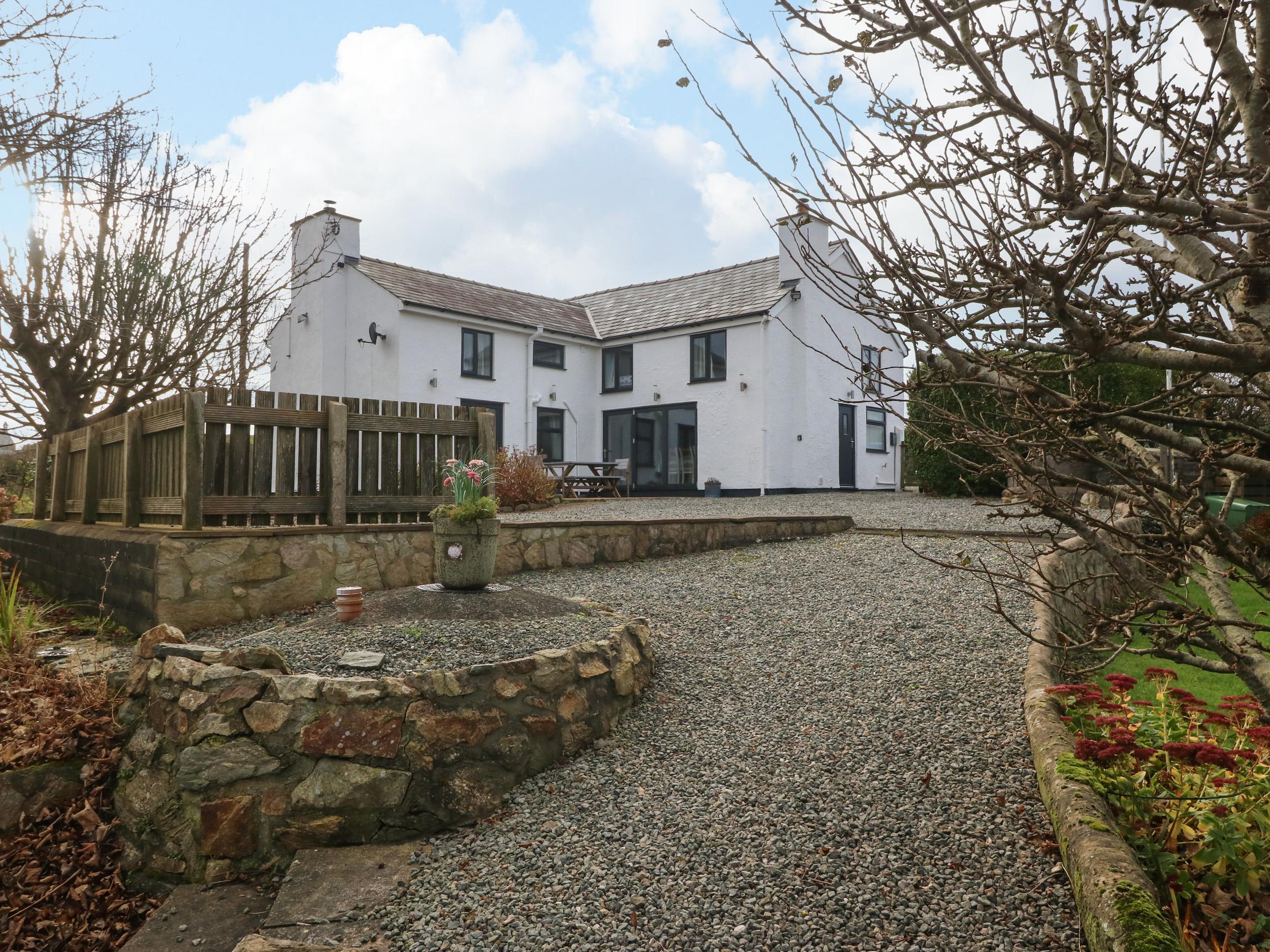 Holiday Cottage Reviews for Tan Rallt - Holiday Cottage in Trearddur Bay, Isle of Anglesey