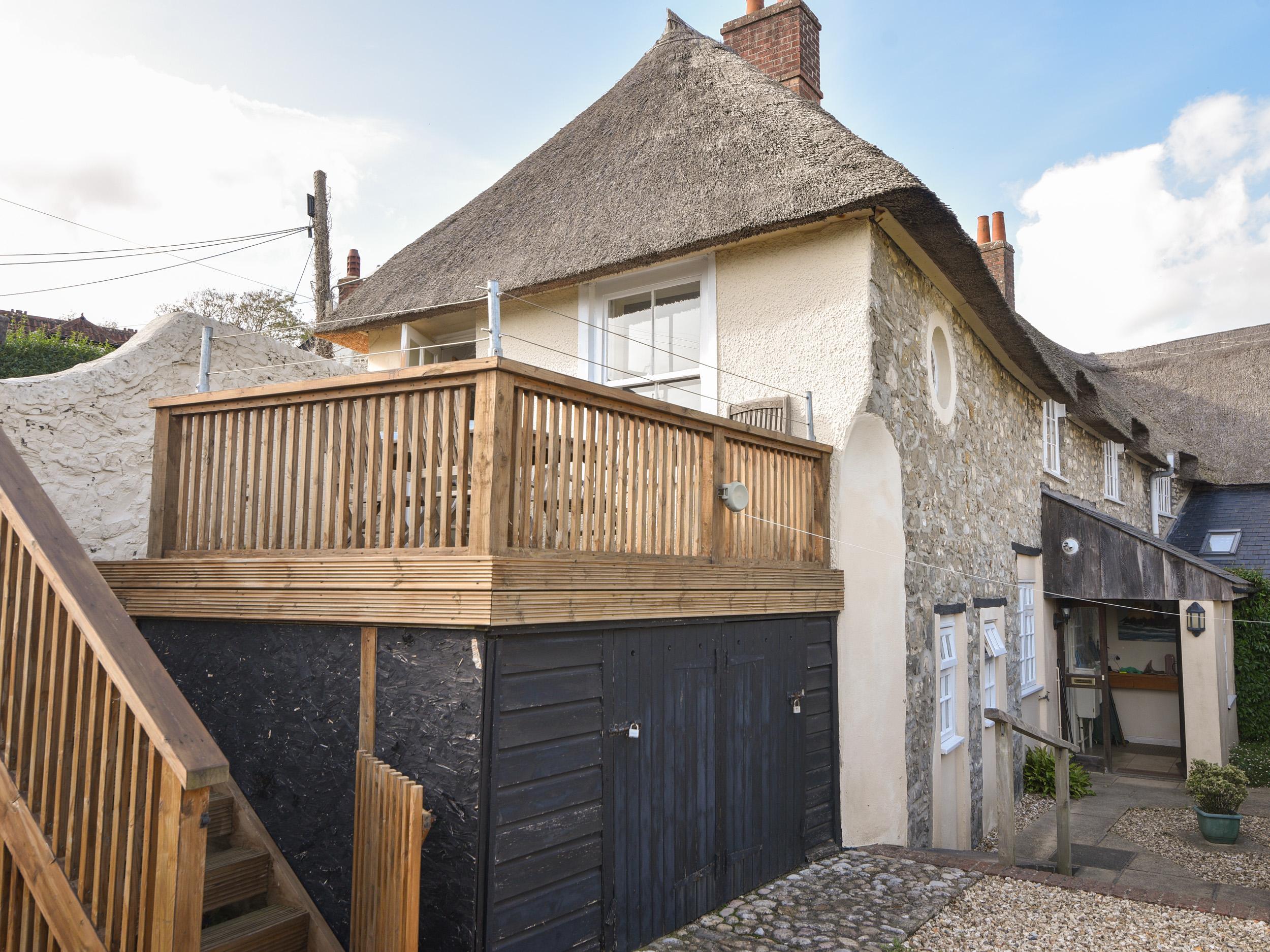 Holiday Cottage Reviews for 4 Charmouth House - Holiday Cottage in Charmouth, Dorset