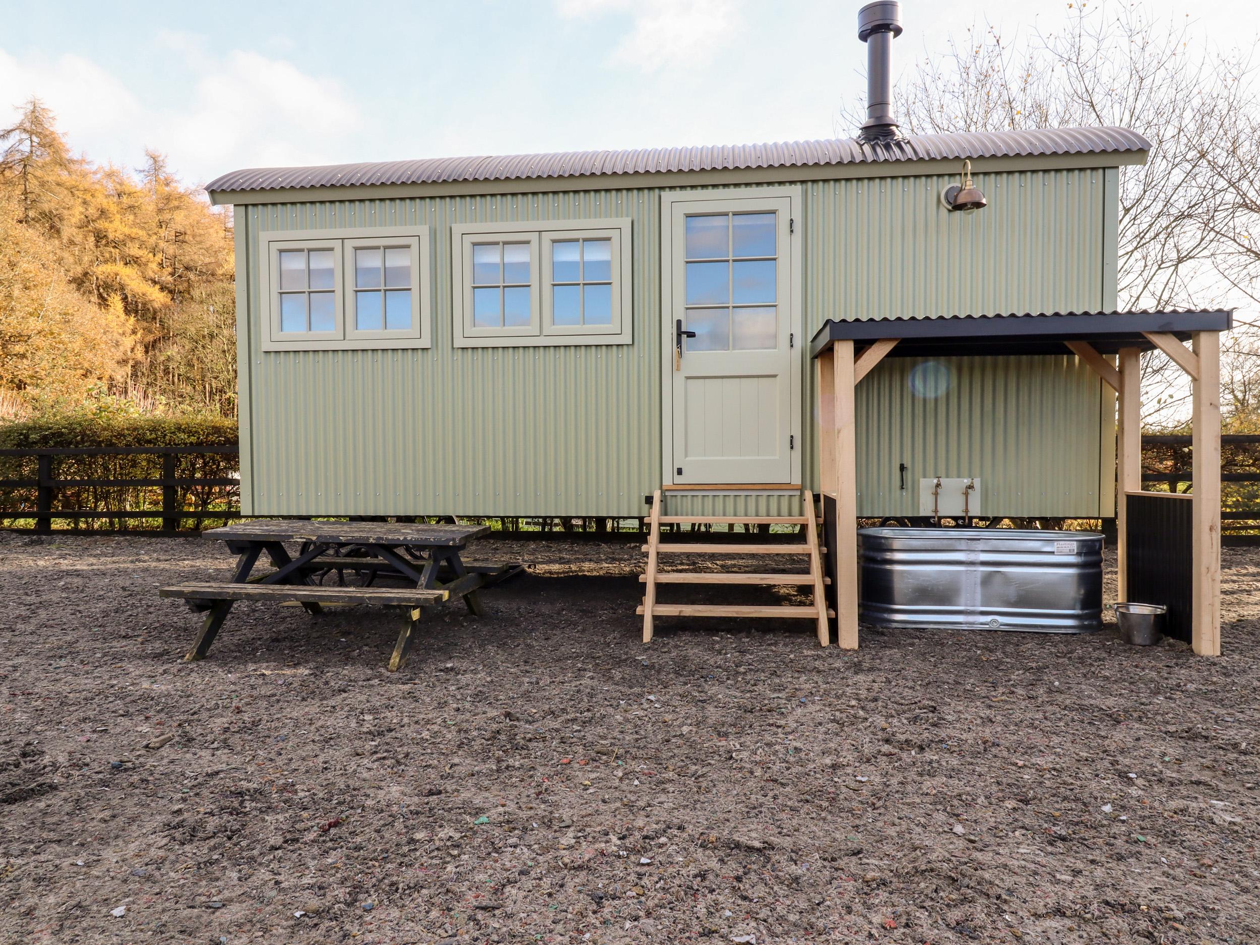 Holiday Cottage Reviews for Shepherd Hut 1 - Holiday Cottage in Pateley Bridge, North Yorkshire