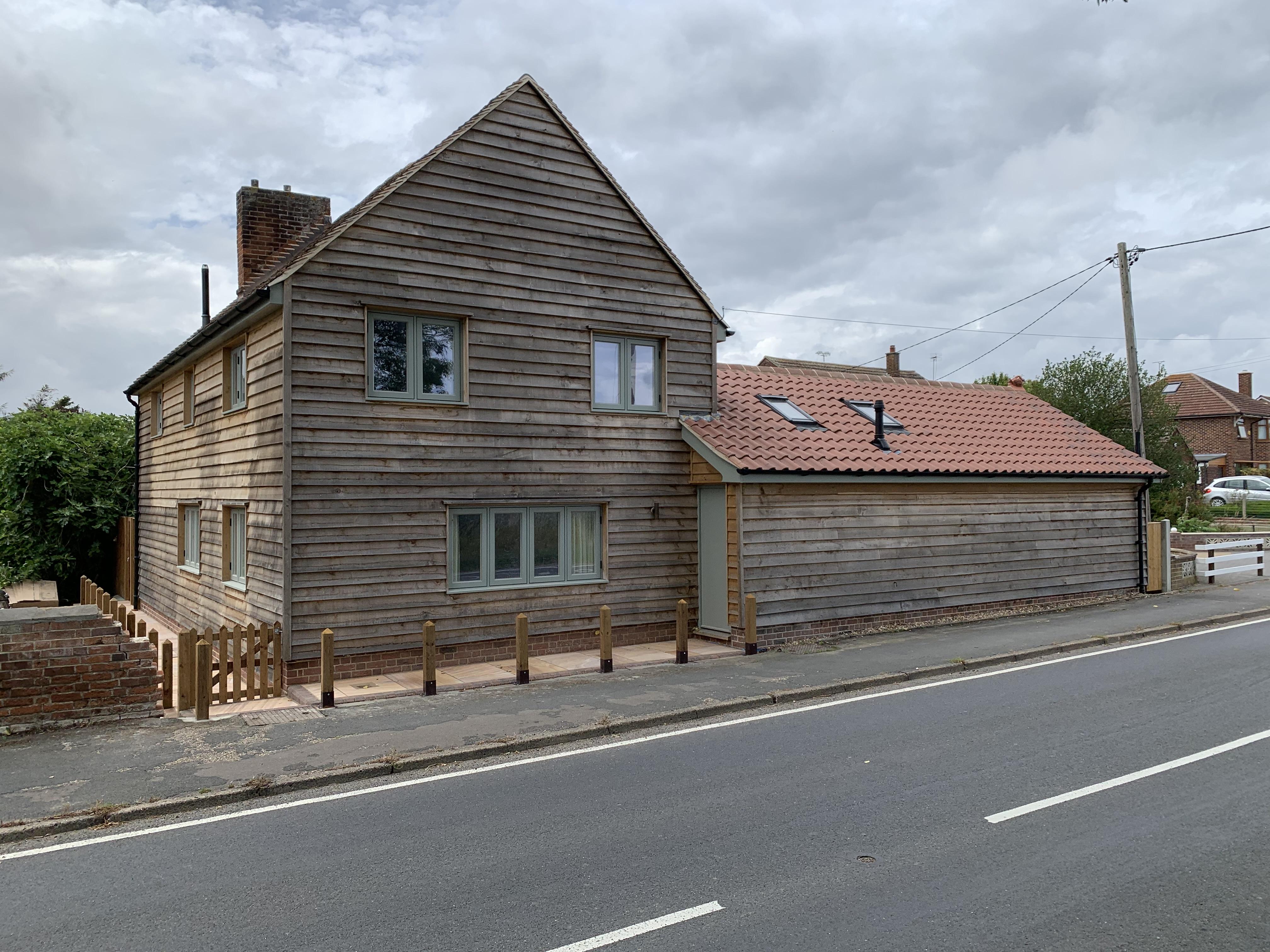 Holiday Cottage Reviews for Lodge Cottage - Holiday Cottage in Walton On The Naze, Essex