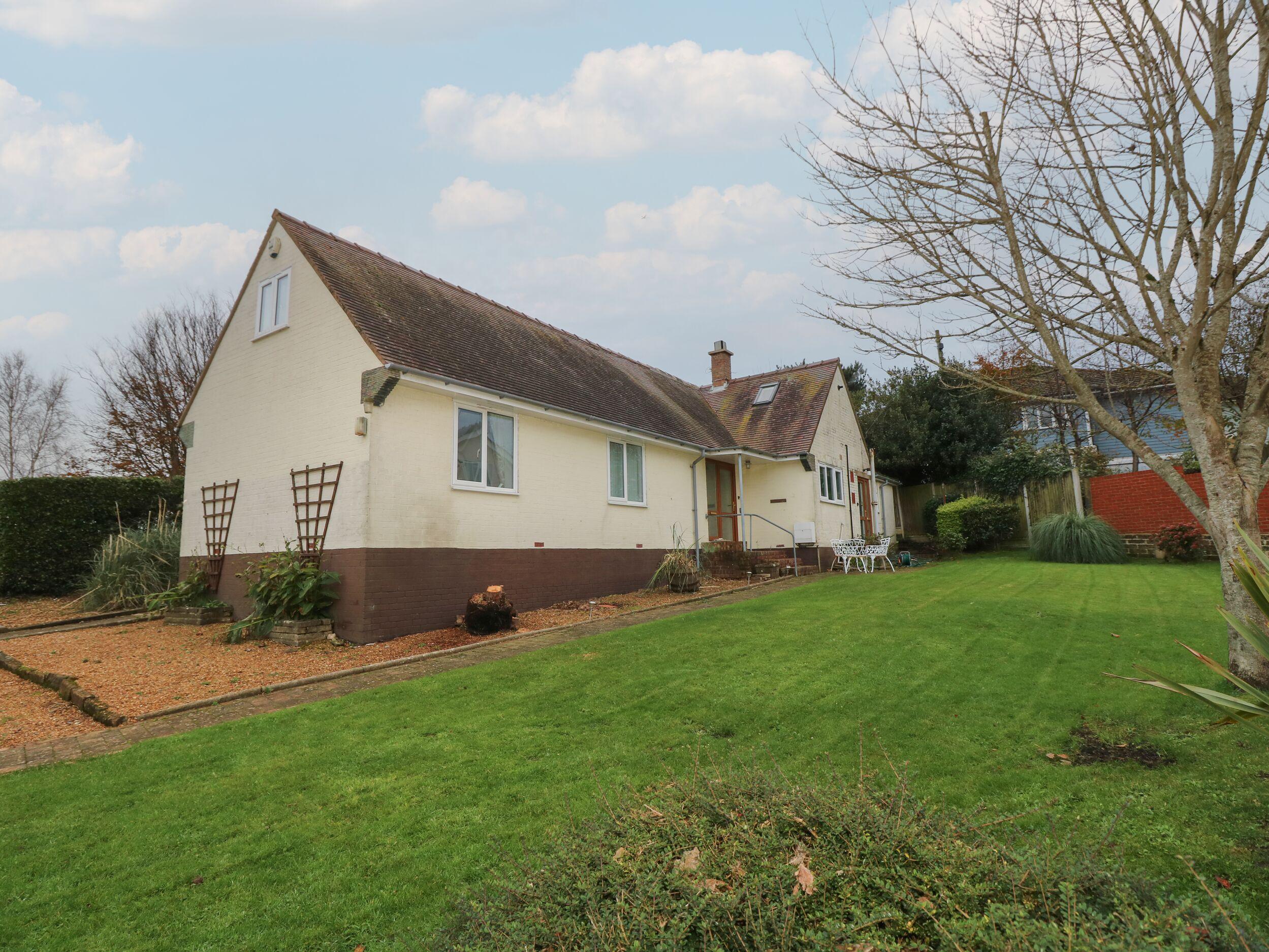 Holiday Cottage Reviews for The Shingles - Holiday Cottage in Sandown, Isle of Wight