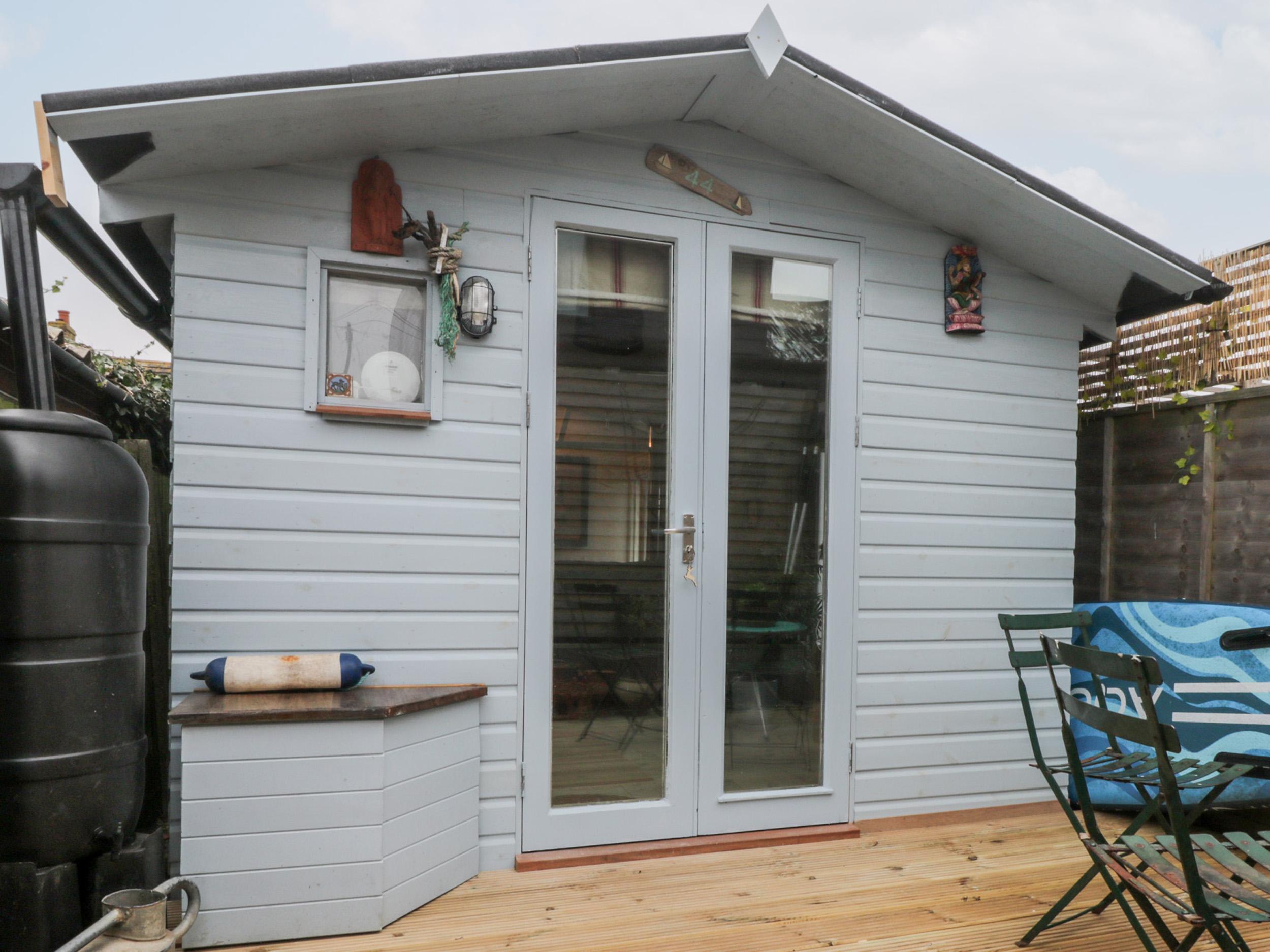 Holiday Cottage Reviews for The Artists Cabin - Holiday Cottage in Herne Bay, Kent