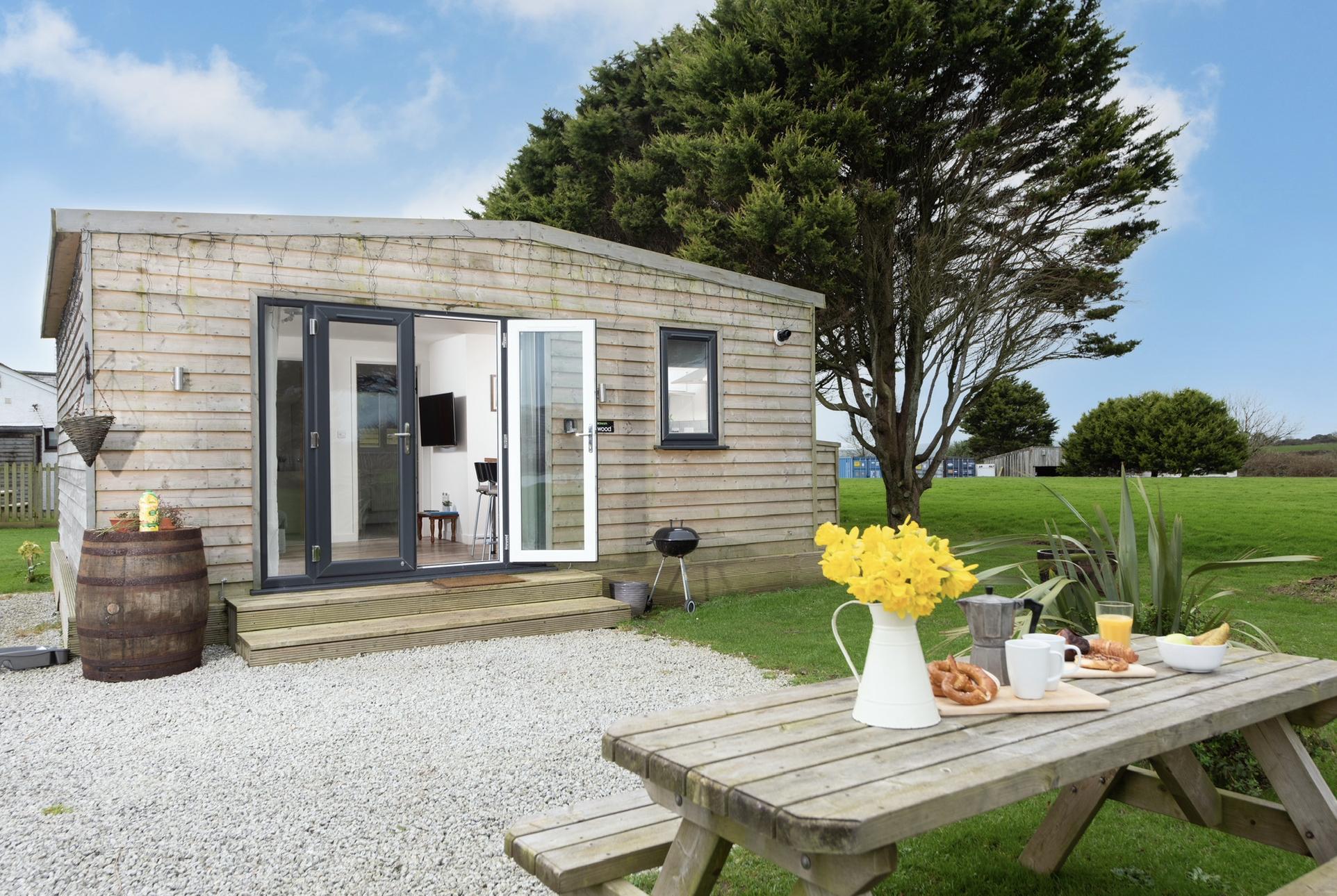 Holiday Cottage Reviews for Bushwood Lodge - Holiday Cottage in Helston, Cornwall Inc Scilly