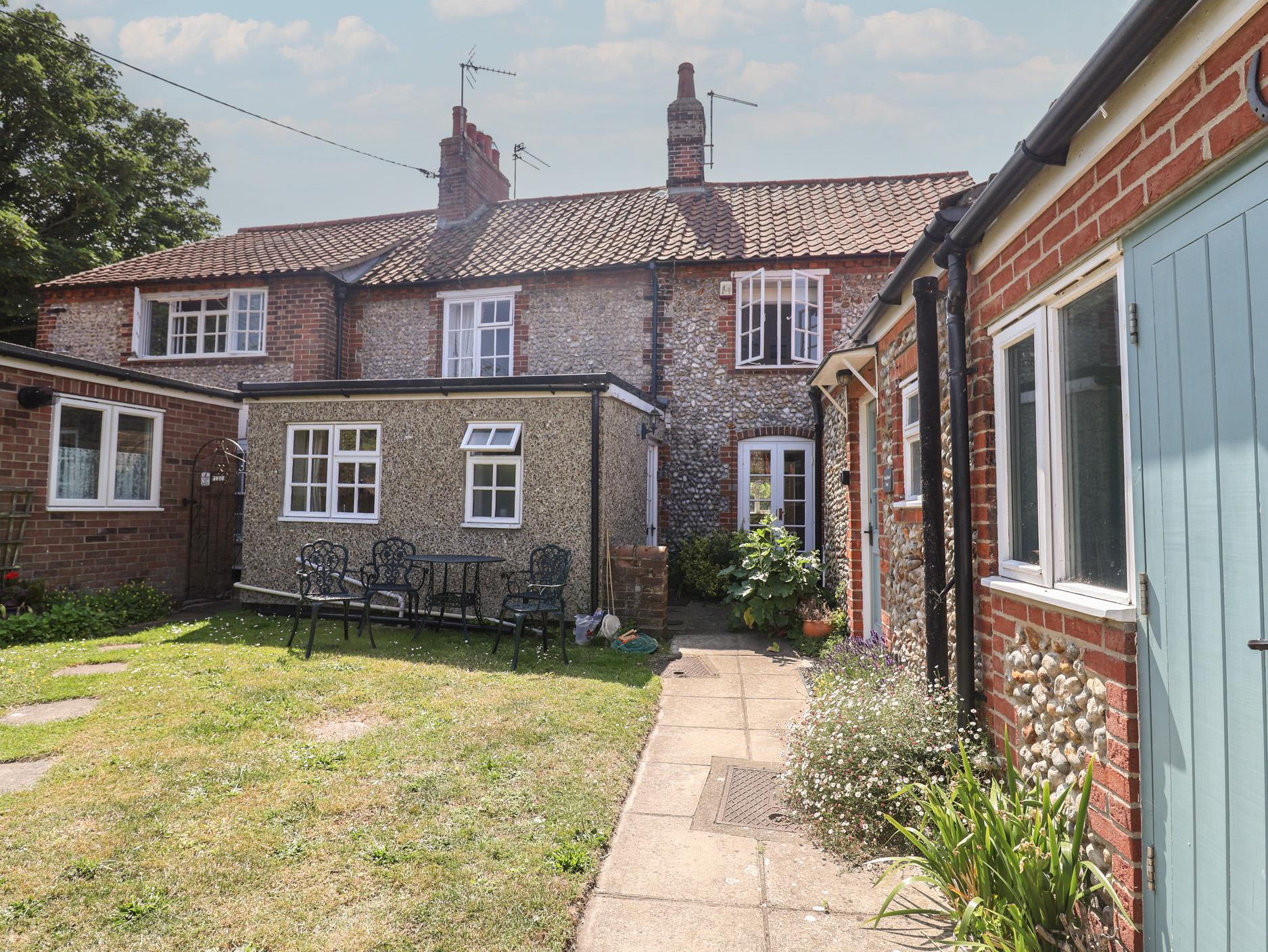 Holiday Cottage Reviews for Pebble - Holiday Cottage in Blakeney, Norfolk