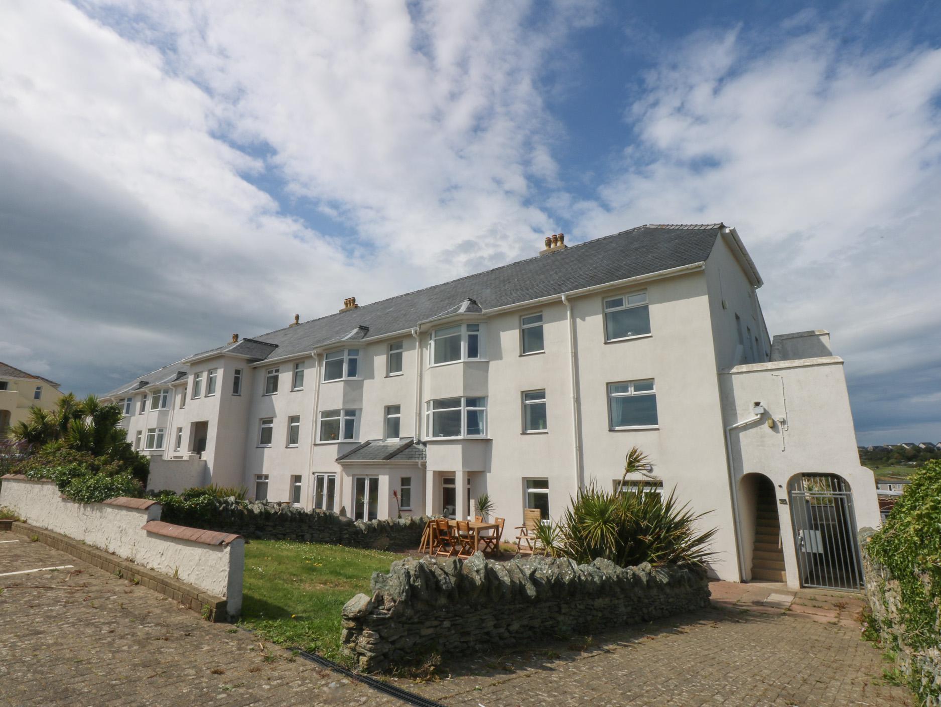 Holiday Cottage Reviews for Cwtch y Môr - Holiday Cottage in Trearddur Bay, Isle of Anglesey