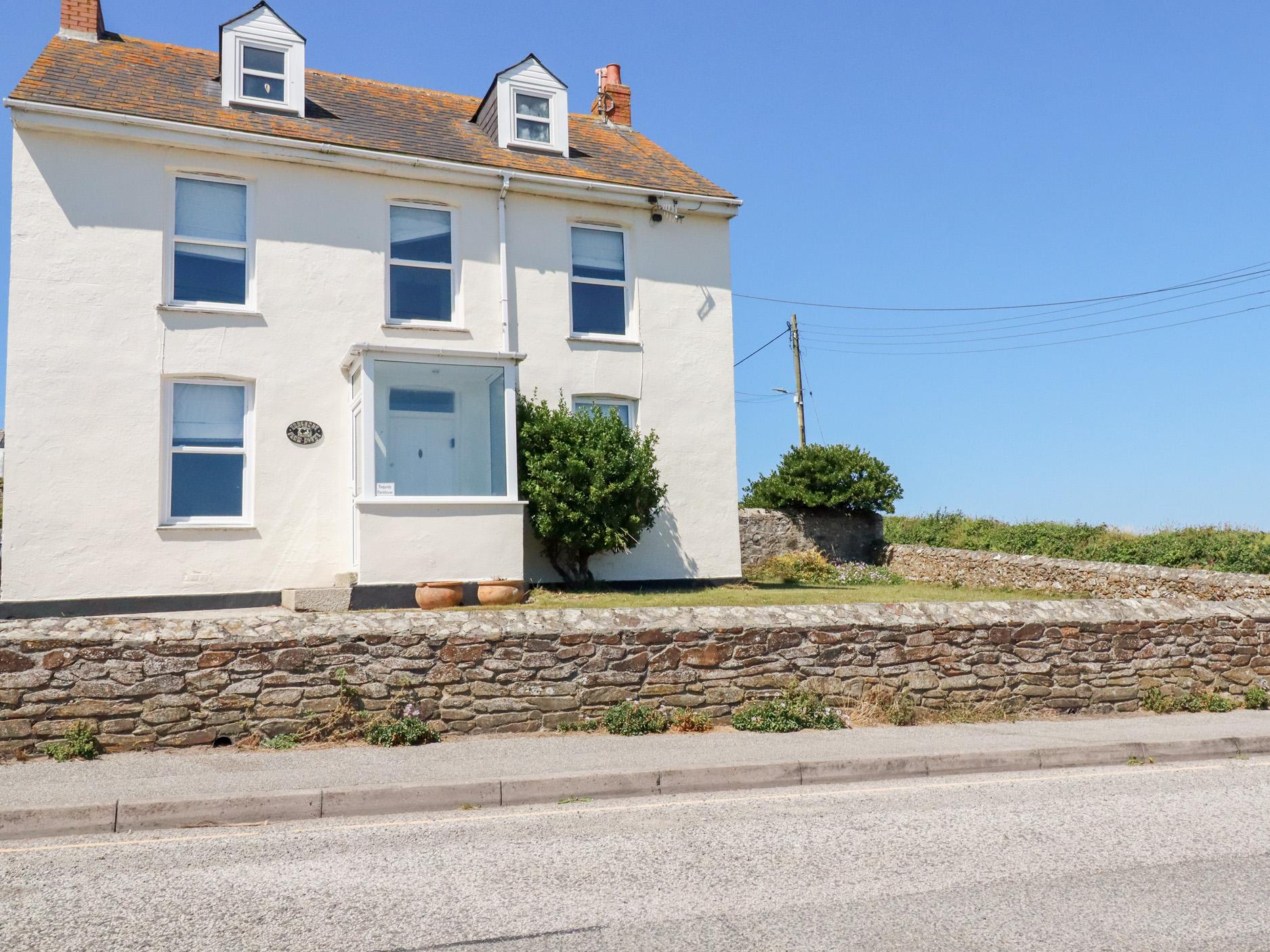 Holiday Cottage Reviews for Tregundy Farmhouse - Holiday Cottage in Perranporth, Cornwall Inc Scilly