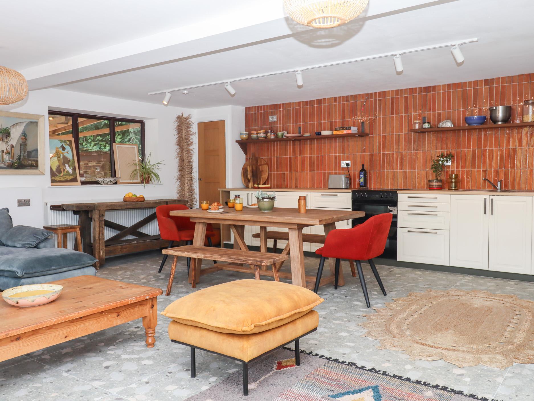 Sc 1753086442 1179242 10