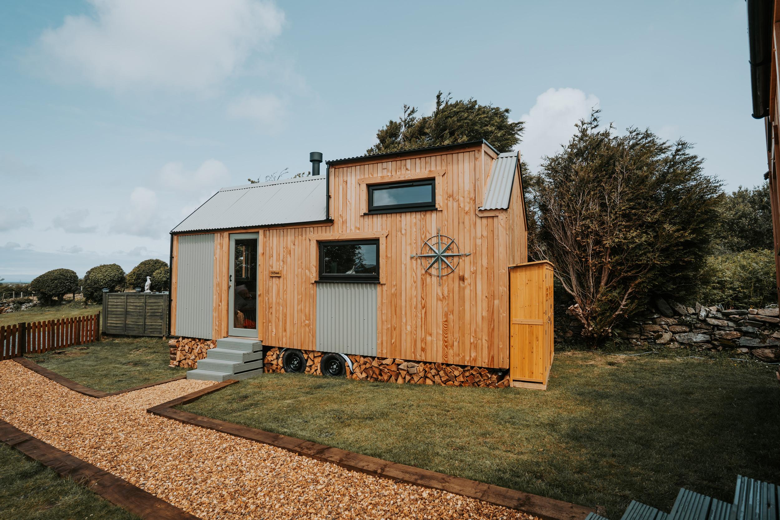 Holiday Cottage Reviews for Tiny Home Rowan - Holiday Cottage in Llanfechell, Isle of Anglesey