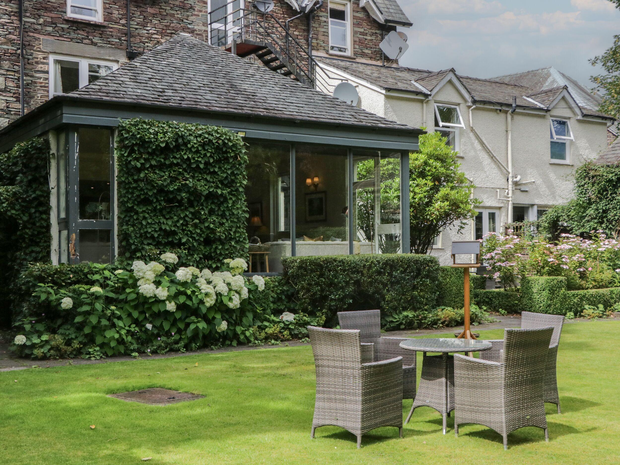 Sc 1753890039 1182118 28