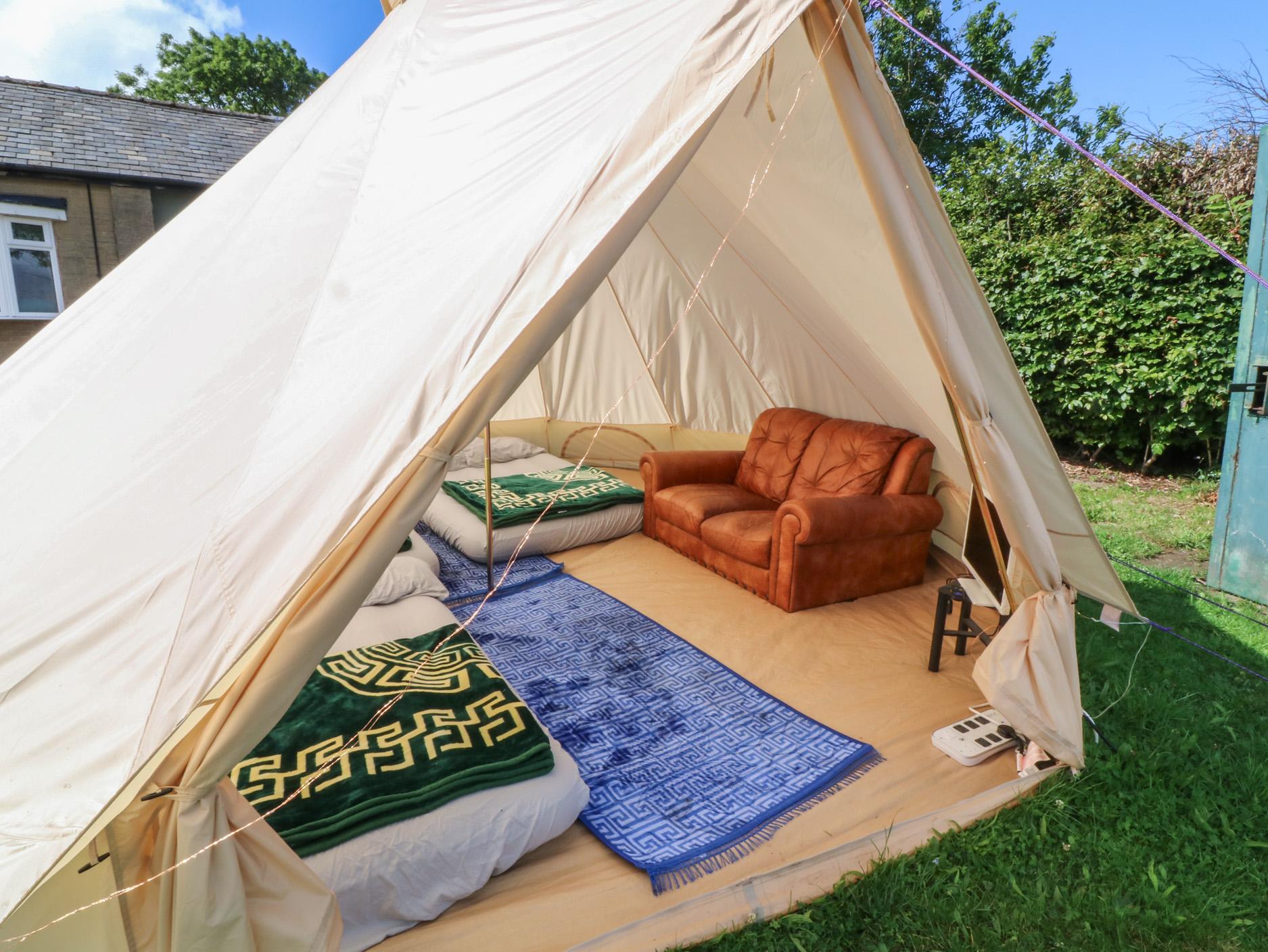 Holiday Cottage Reviews for Bell Tent Three - Holiday Cottage in Dronfield, Derbyshire