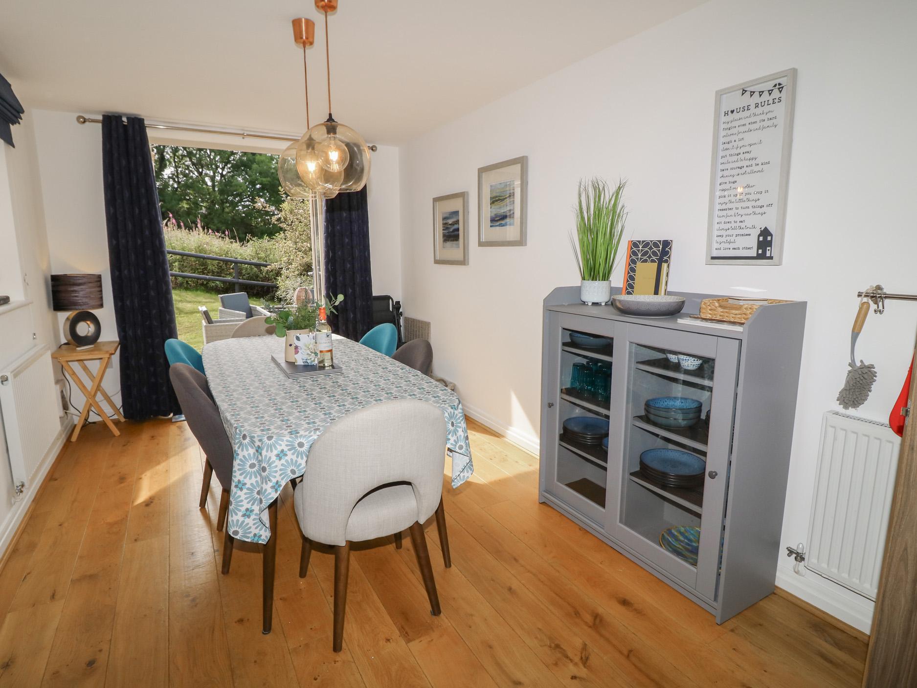 Sc 1753955163 1179556 13