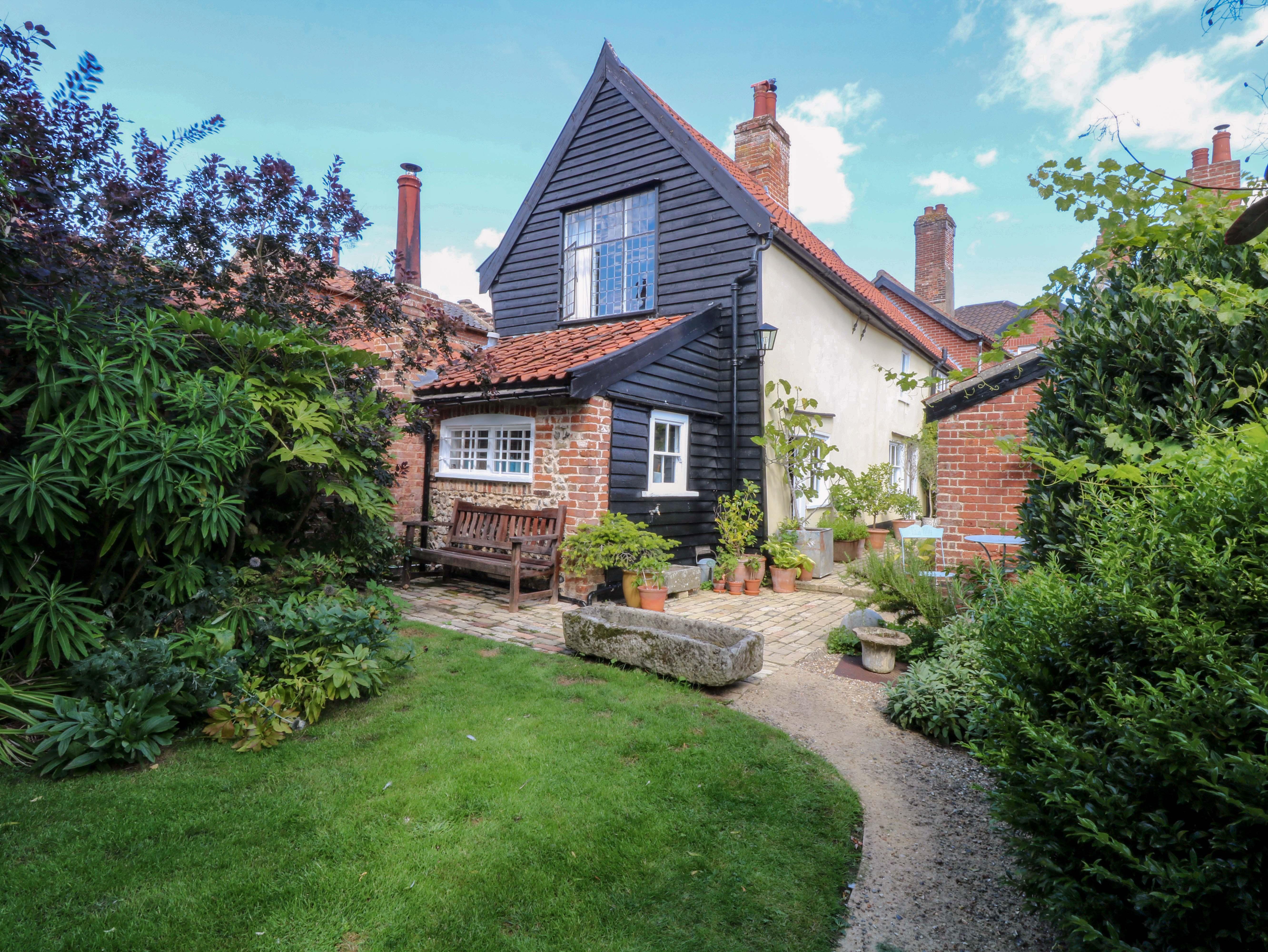 Holiday Cottage Reviews for Bank House - Holiday Cottage in Wymondham, Norfolk