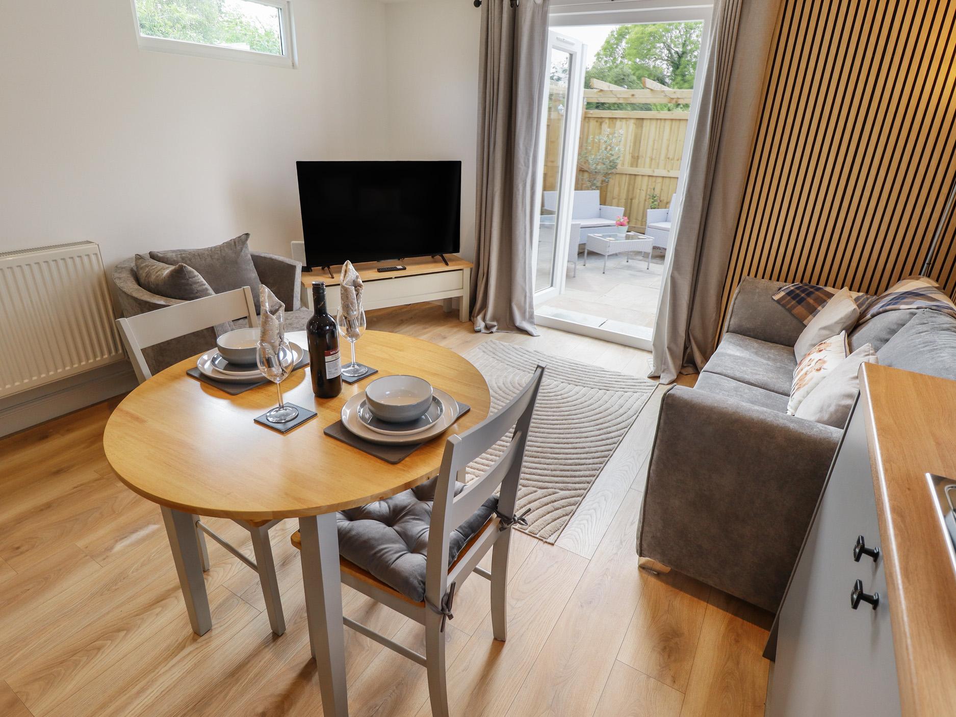 Sc 1754989941 1181885 6