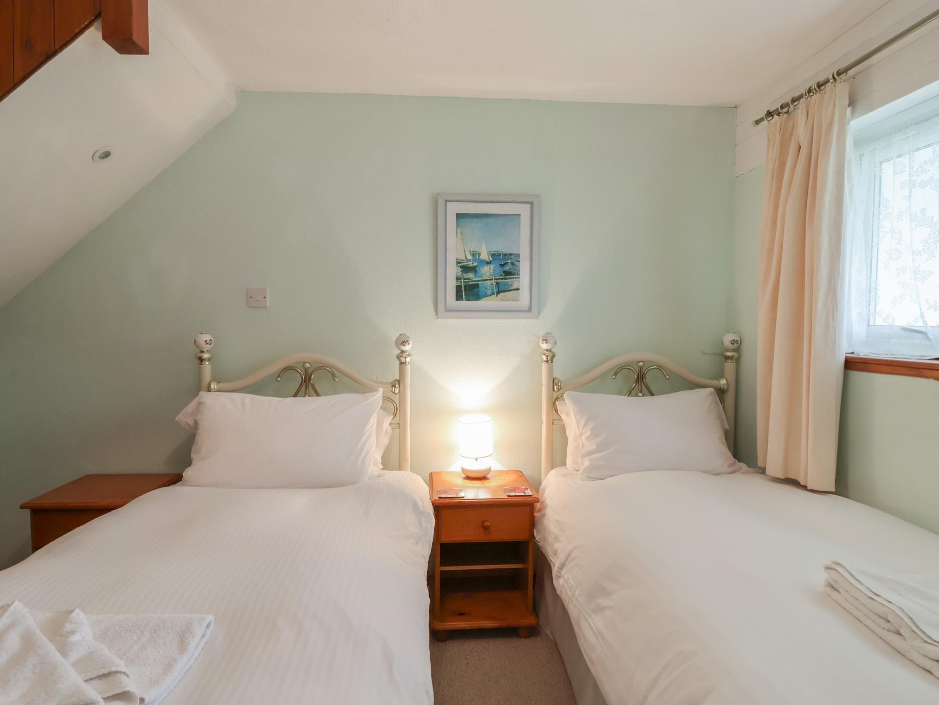 Sc 1755595063 1182120 38