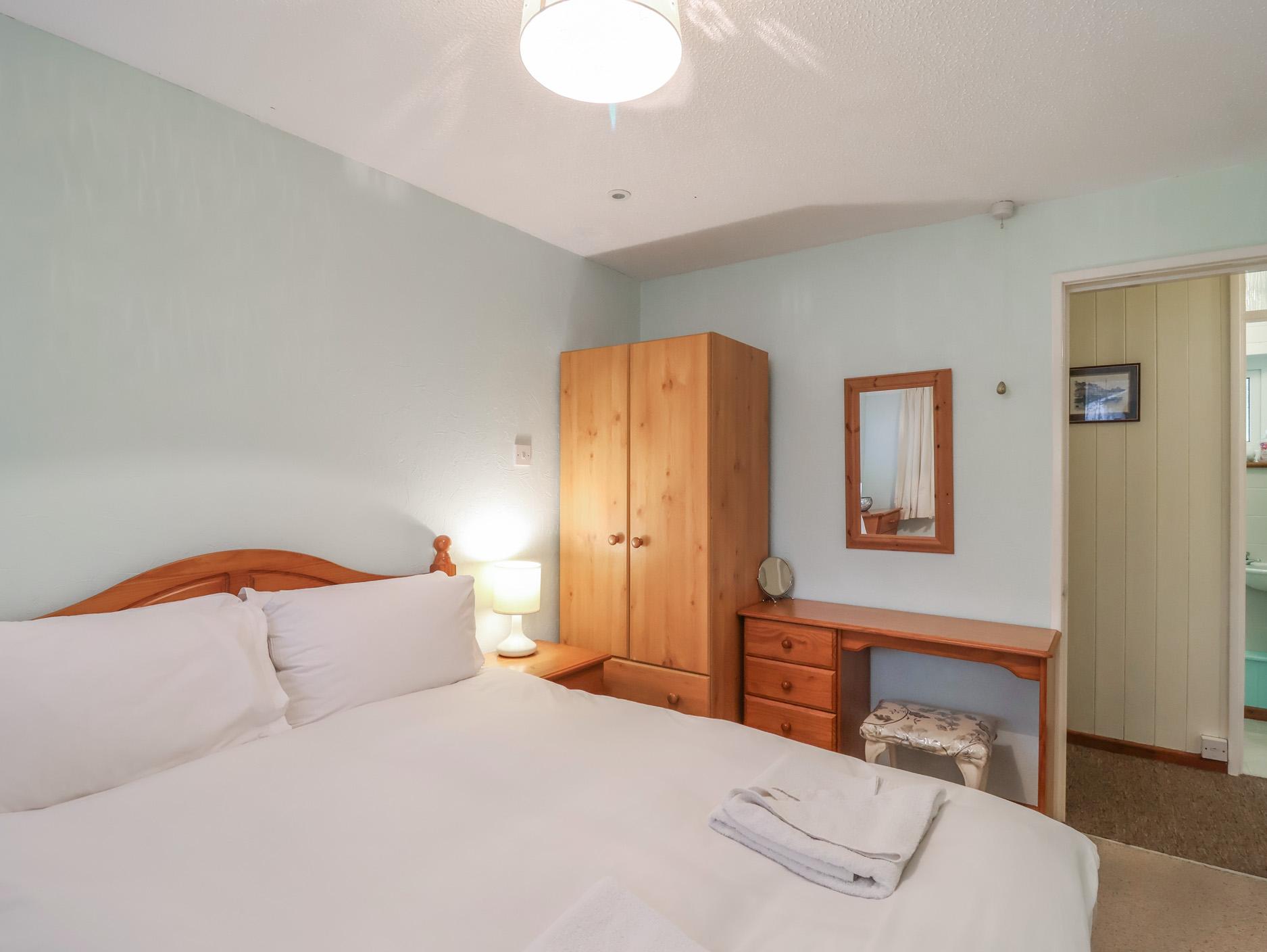 Sc 1755595082 1182120 42