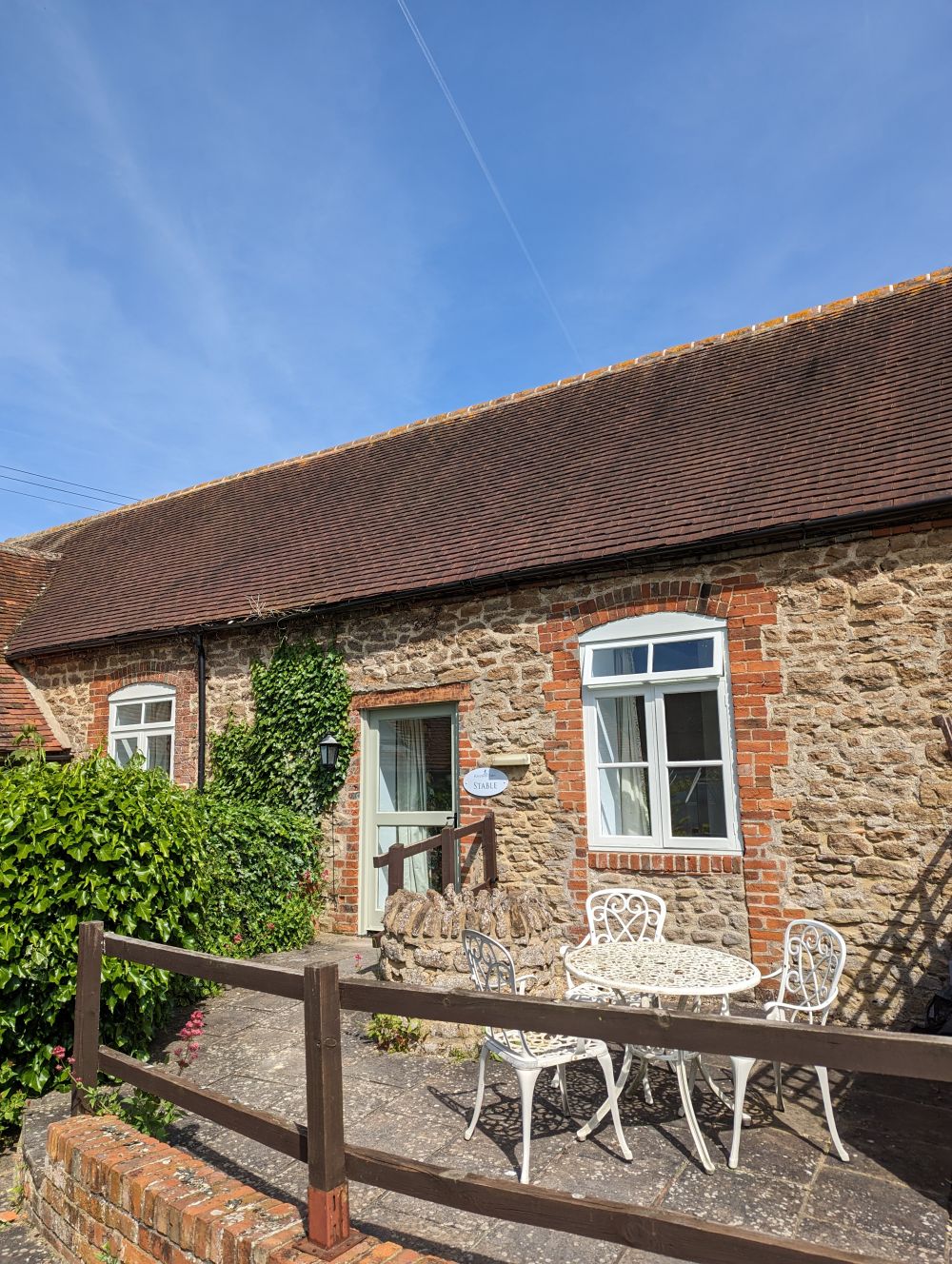 Stableoutside1
