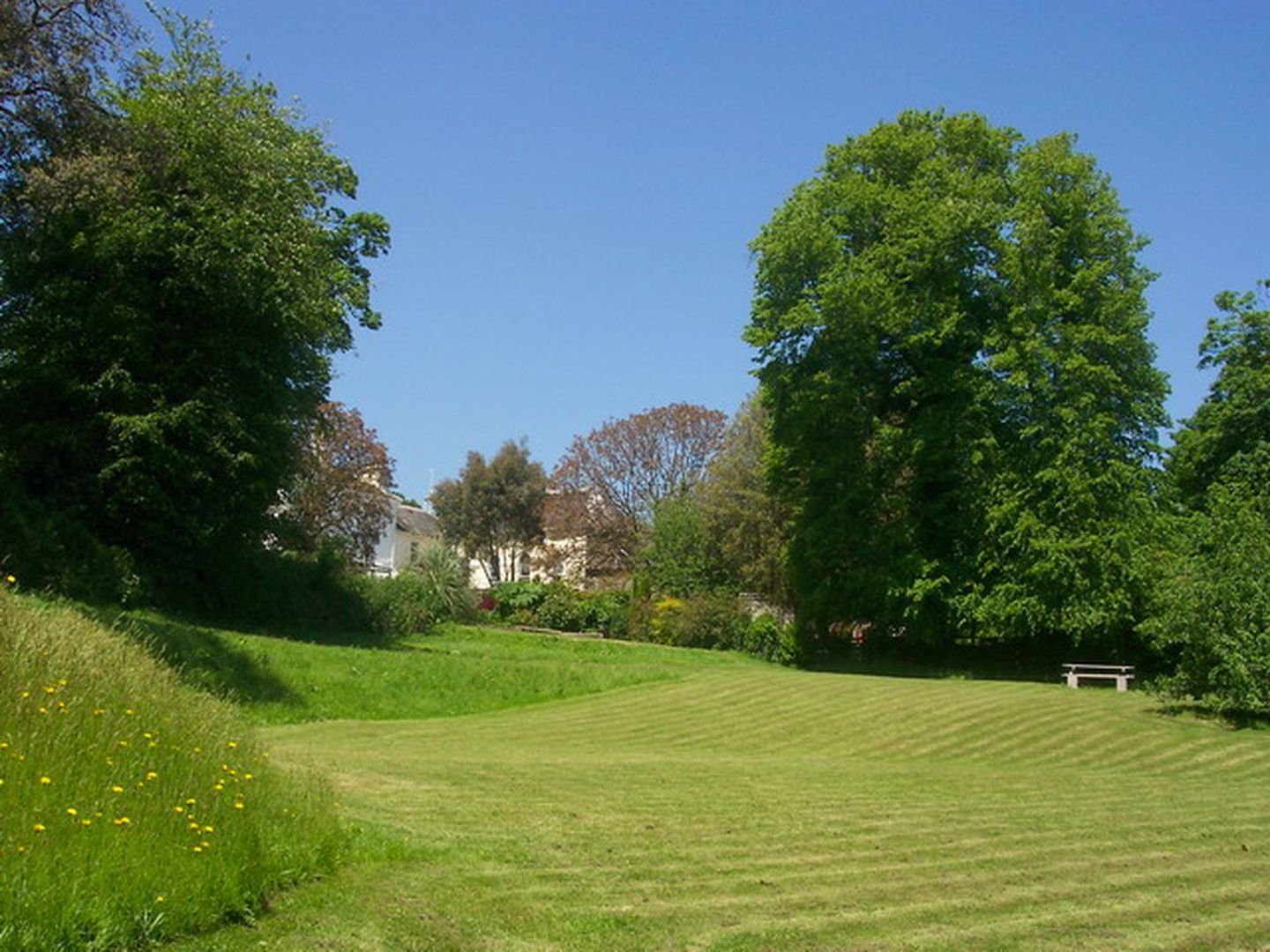 The Barn Aveton Ford Grounds