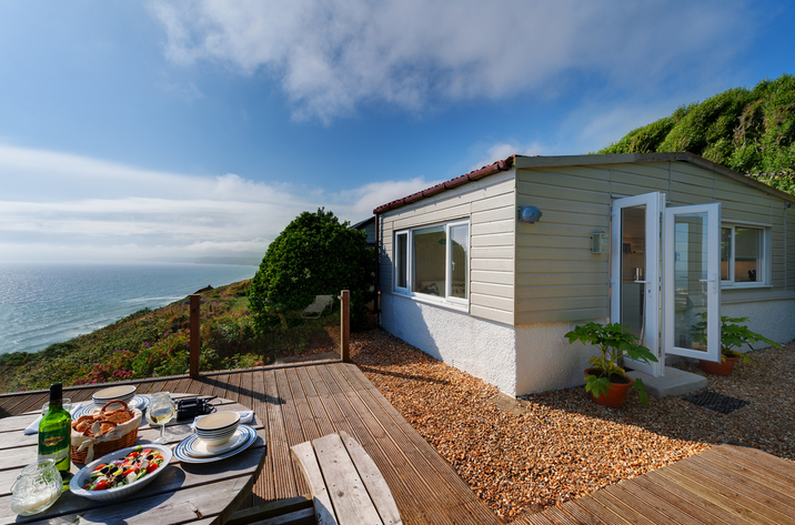 The Dell Holiday Cottage In Whitsand Bay6