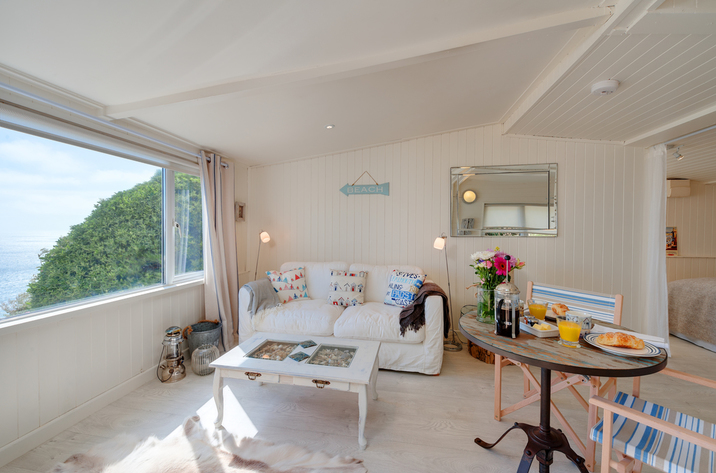 The Dell Holiday Cottage In Whitsand Bay8