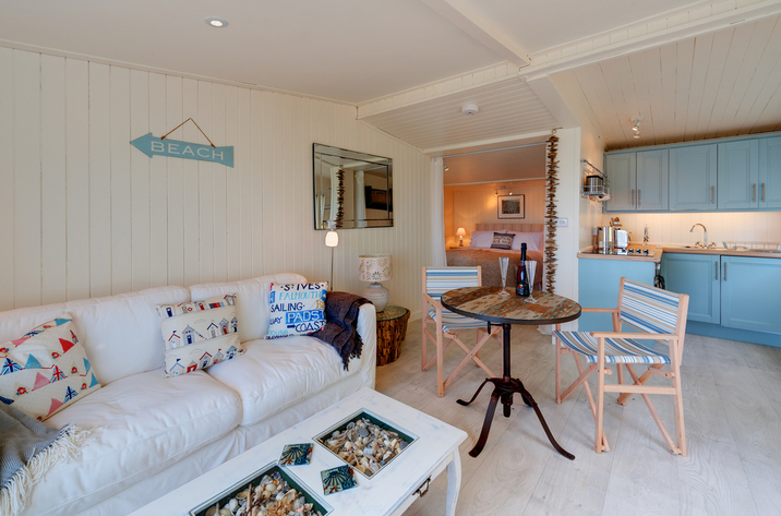 The Dell Holiday Cottage In Whitsand Bay9