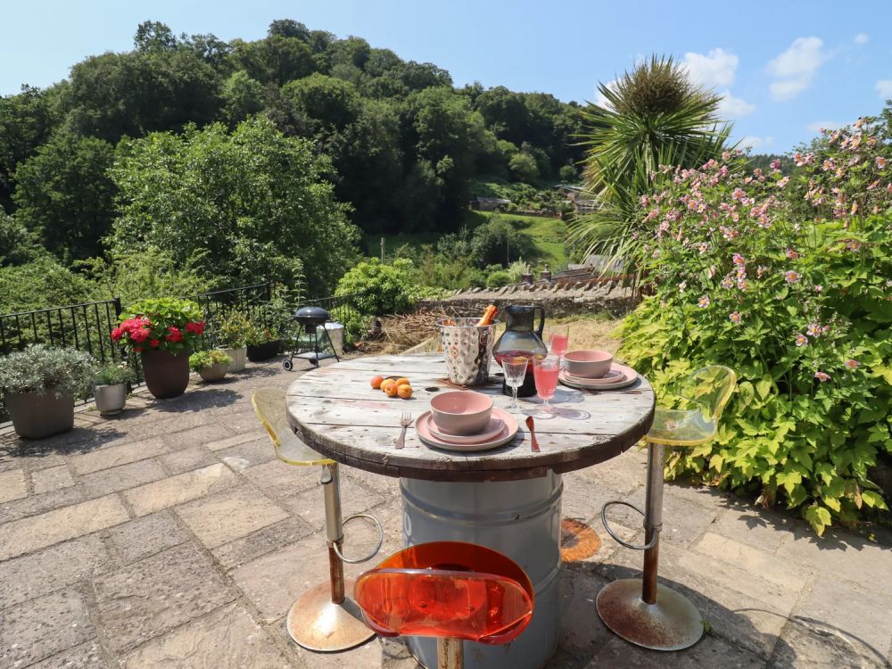 Holiday Cottage Reviews for The Garden Flat - Holiday Cottage in Lydney, Gloucestershire