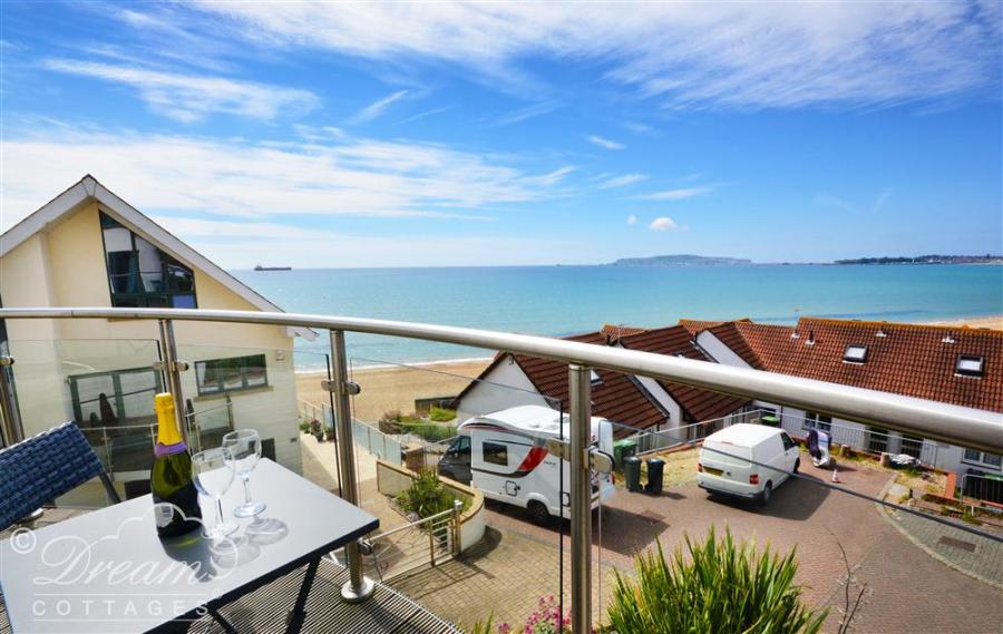 The Sea Tower Holiday Cottage Weymouth2