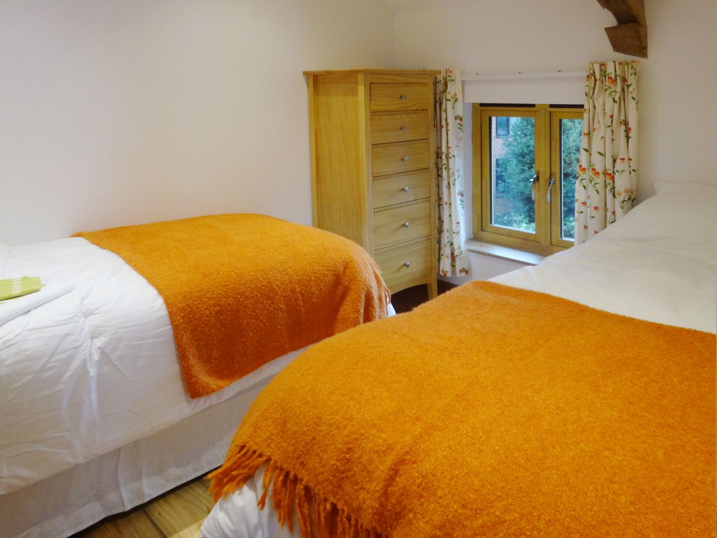 The Woodshed Upton Pyne Twin Bedroom