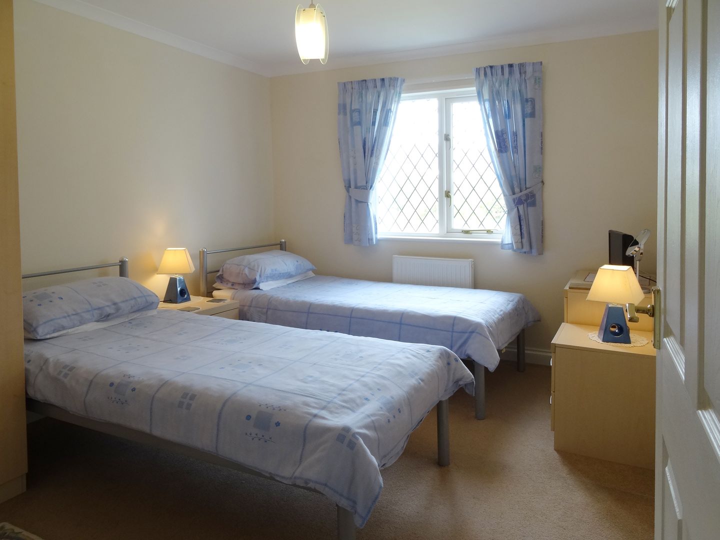 Trelawney Holiday Cottage Porthcurno Twin Beds