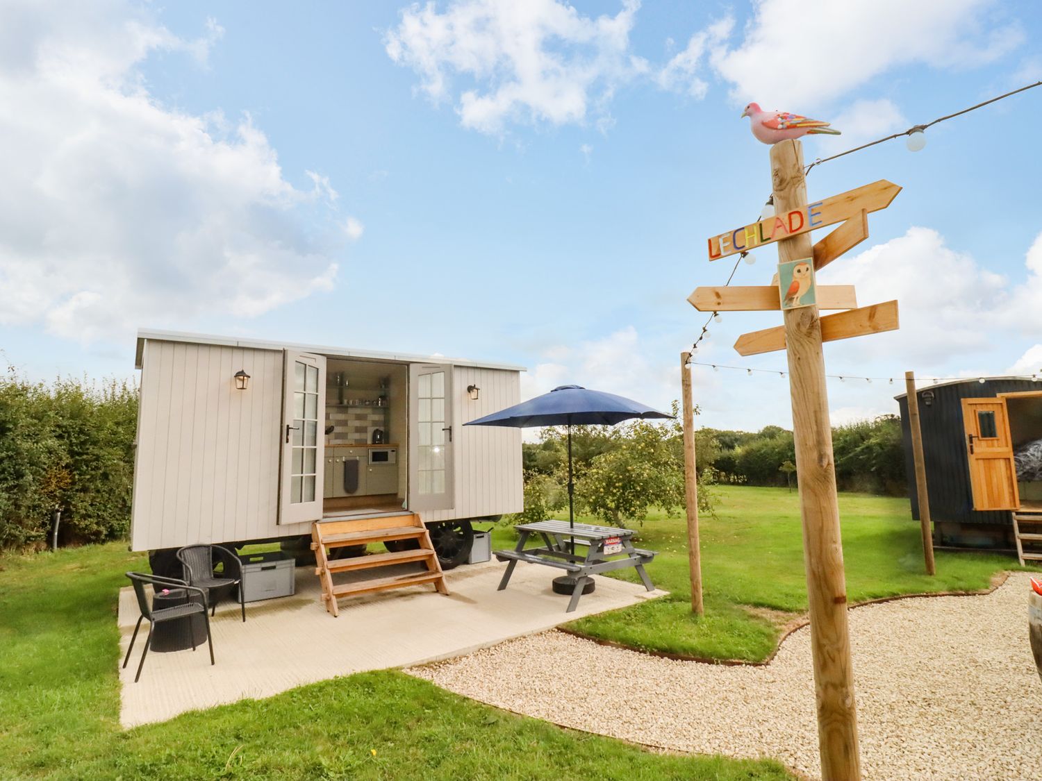 Holiday Cottage Reviews for Two Hoots Huts - Holiday Cottage in Faringdon, Oxfordshire