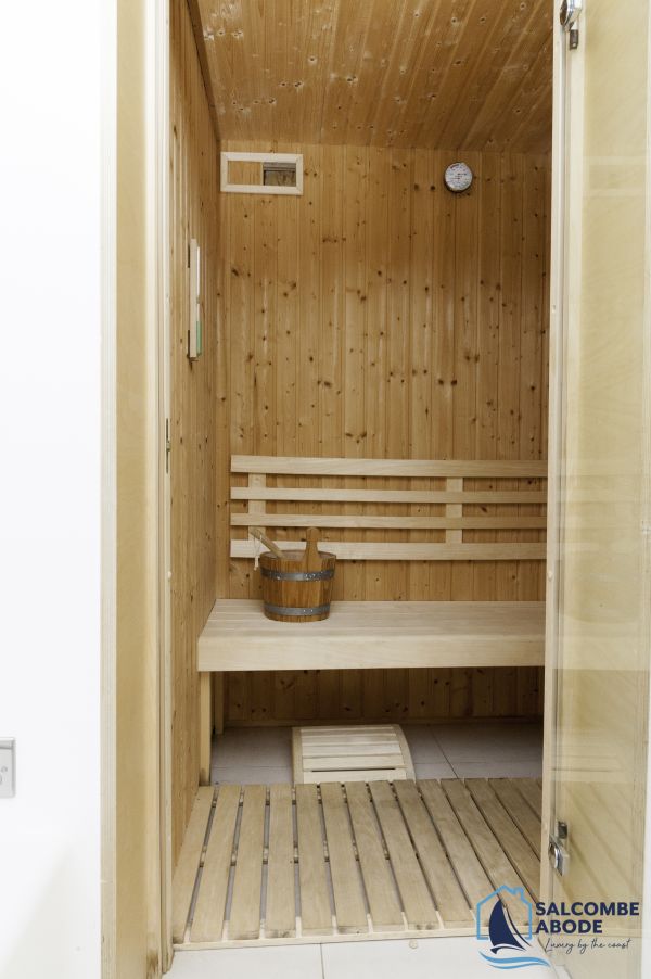 Upper Foredecks Salcombe19